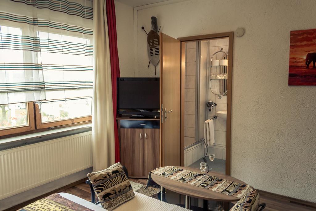 Hotel Adler Aichelberg  ห้อง รูปภาพ